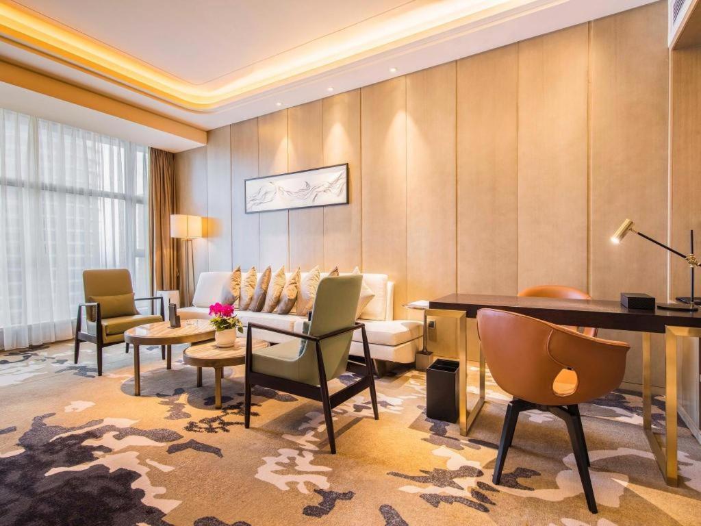 The Qube Hotel Xiangyang Сянъян Экстерьер фото