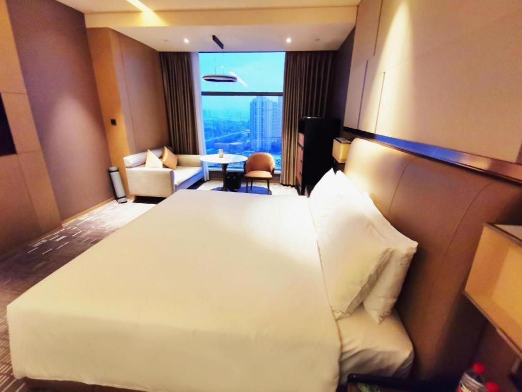 The Qube Hotel Xiangyang Сянъян Экстерьер фото