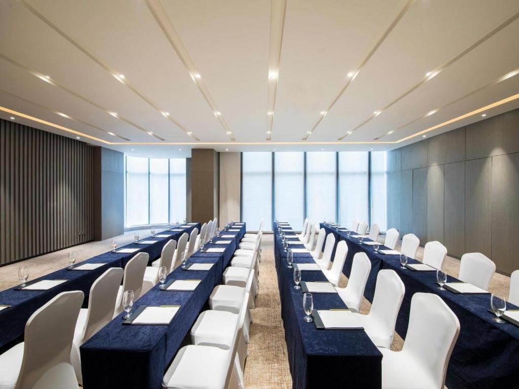 The Qube Hotel Xiangyang Сянъян Экстерьер фото
